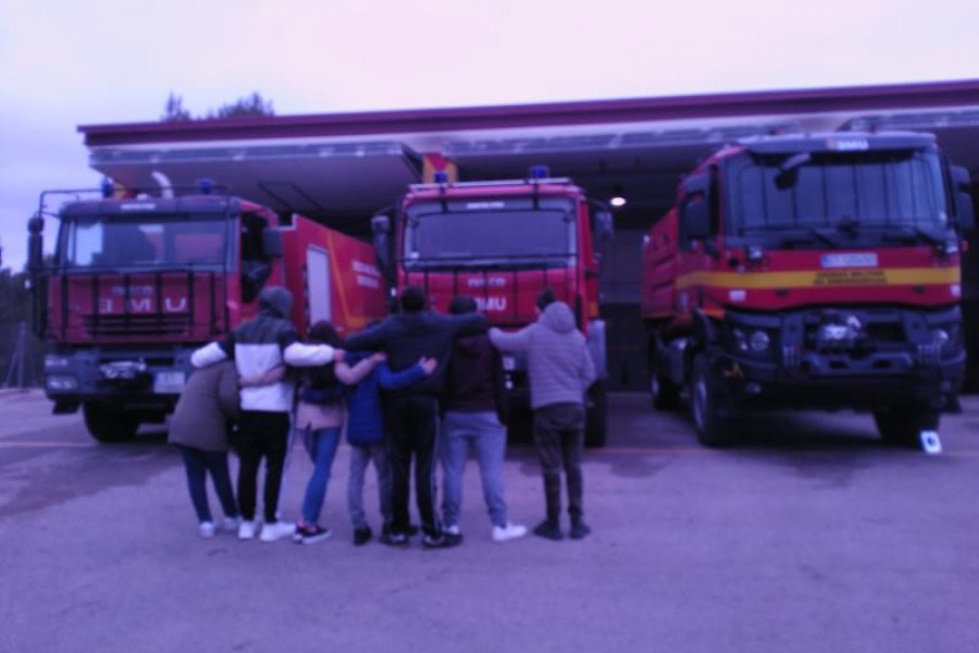 Los jóvenes atendidos en ‘Torrent III’ participan en una visita a la base militar ‘Jaime I’ de Bétera (Valencia). Fundación Diagrama. Comunidad Valenciana 2020.