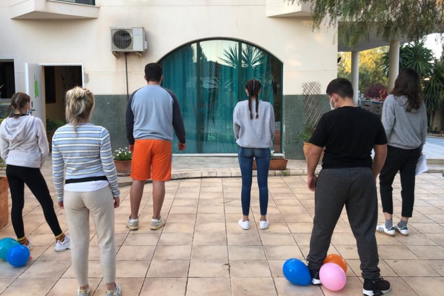 Los jóvenes del centro ‘La Pobla’ de La Pobla de Vallbona (Valencia) llevan a cabo una serie de actividades para fomentar la participación infantil