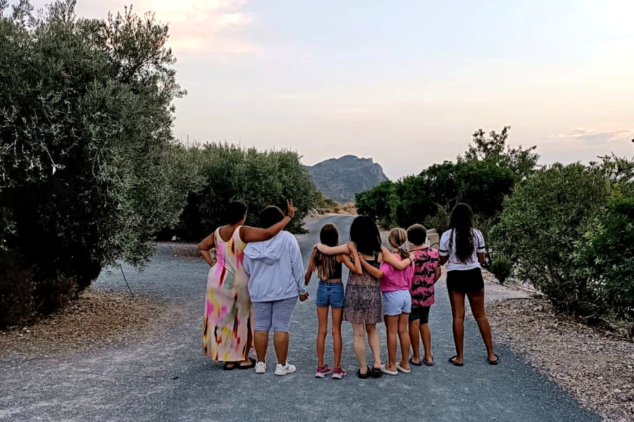 Casa El Solins de Fortuna (Murcia) recibe la visita de niñas, niños y adolescentes del hogar ‘El Palmeral’ de Elche (Alicante)