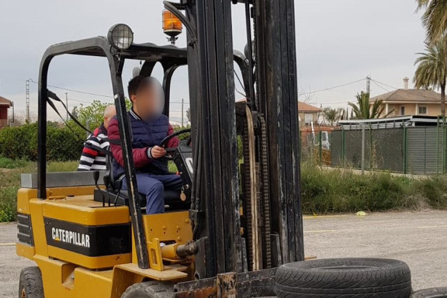 Jóvenes del programa Labor E-Job de Murcia completan su formación en los sectores de gestión de almacén y carretillero. Fundación Diagrama 2019. 