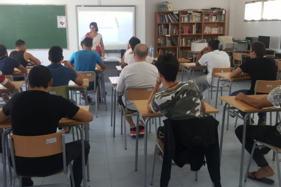 Los jóvenes atendidos en el centro ‘La Villa’ de Villena participan en un curso de formación en habilidades sociales y empleabilidad. Fundación Diagrama. Comunidad Valenciana 2018. 