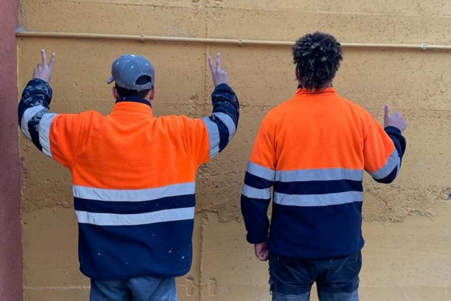 Jóvenes de los SPAAI ‘Pedraforca’ de Gironella y ‘Al Amal’ de Puig-Reig son contratados para realizar labores de mantenimiento