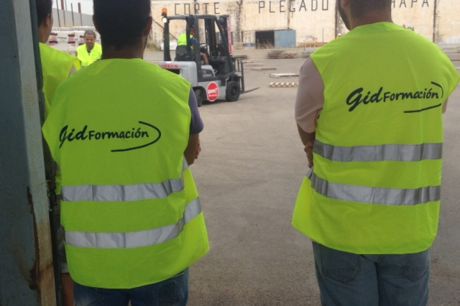 Jóvenes atendidos en Labor e Impulso de Murcia. Manipulador de carretillas. Fundación Diagrama