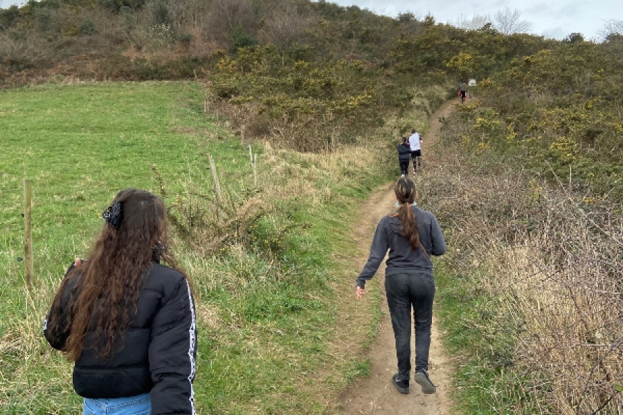 La localidad de Mortera protagoniza la nueva actividad cultural y deportiva de los menores atendidos en el Programa de Inclusión Educativa y Prevención del Abandono Escolar de Santander