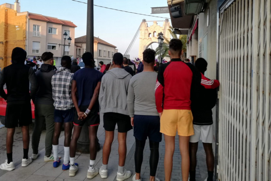 Los jóvenes atendidos en el Centre d'Acollida del Montsià de Amposta (Tarragona) participan en una nueva edición de la carrera de San Silvestre. Fundación Diagrama. Cataluña 2019. 