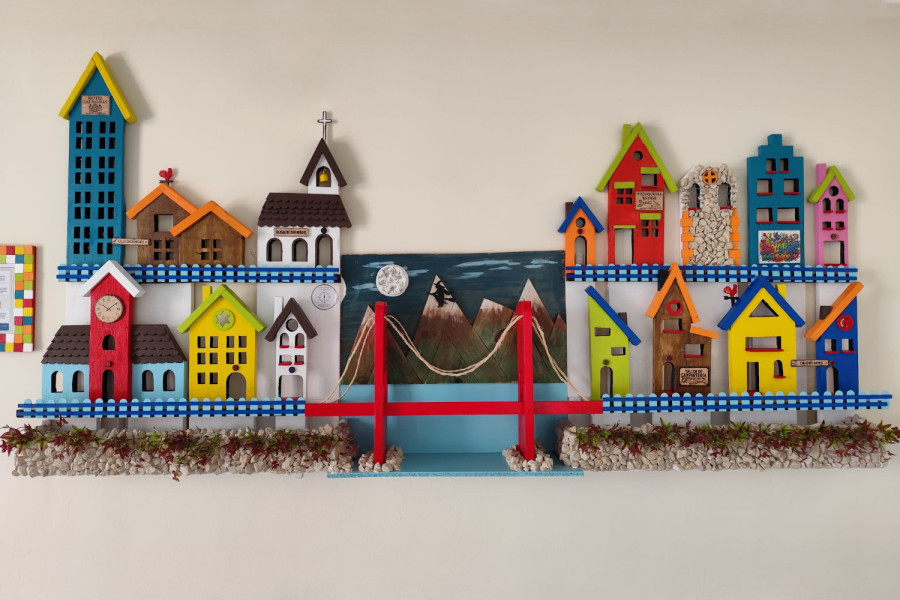 Maqueta urbana elaborada por jóvenes del centro Genil en el taller de carpintería