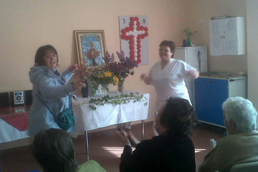 La Residencia ‘Nuestra Señora de Cortes’ de Alcaraz (Albacete) organiza actividades tradicionales con motivo de las Cruces de Mayo