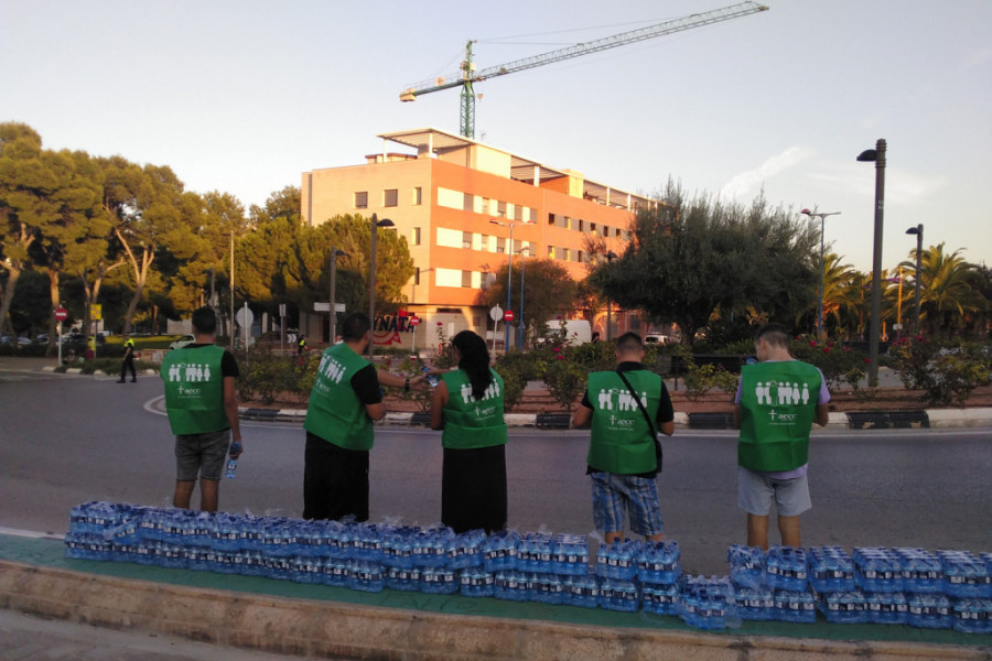 Los menores atendidos en el centro de acogida ‘Torrent III’ participan como voluntarios en la Carrera Solidaria Torrent Contra el Cáncer. Fundación Diagrama. Comunidad Valenciana 2019. 