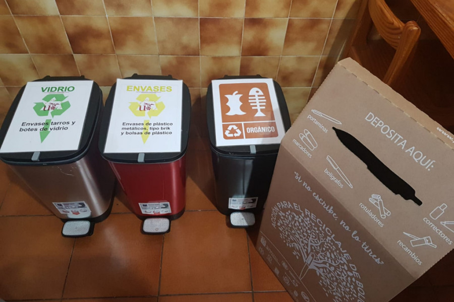 Los menores atendidos en el centro ‘Cardones’ de Las Palmas de Gran Canaria colaboran en el Proyecto ARBol a favor del reciclaje. Fundación Diagrama 2020. 