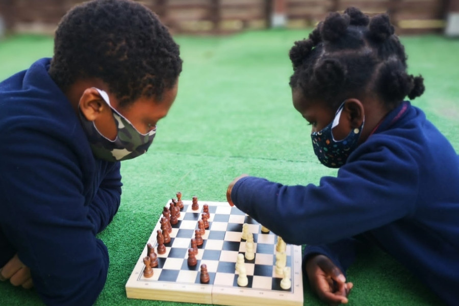 Los menores atendidos en el centro ‘Jiribilla’ en Valsequillo (Gran Canaria) participan en un torneo de ajedrez