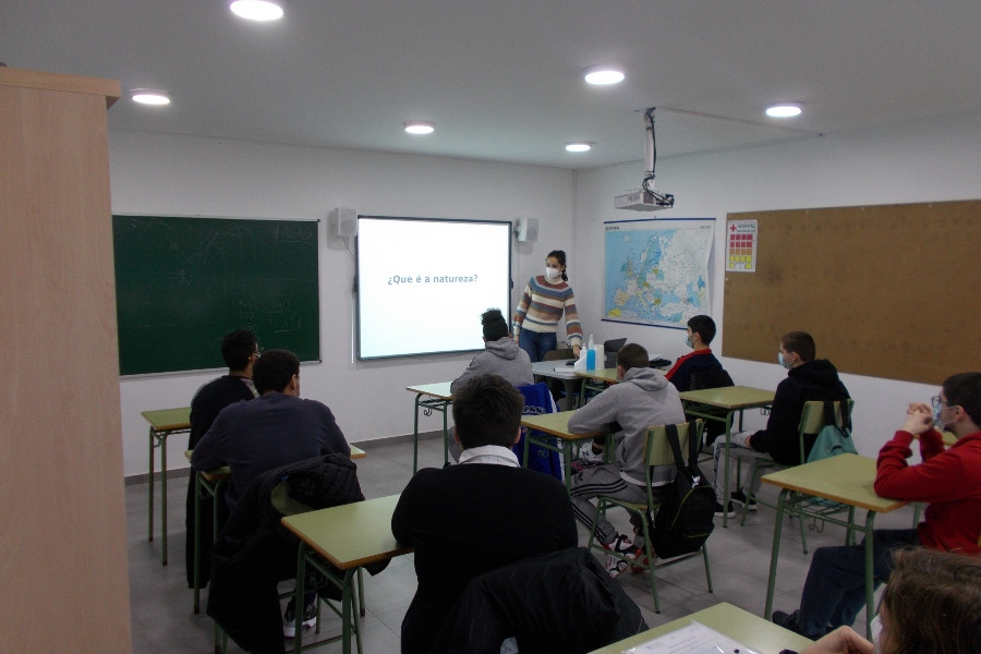 Menores atendidos en el centro ‘Montefiz’ de Ourense realizan un curso de alfabetización energética