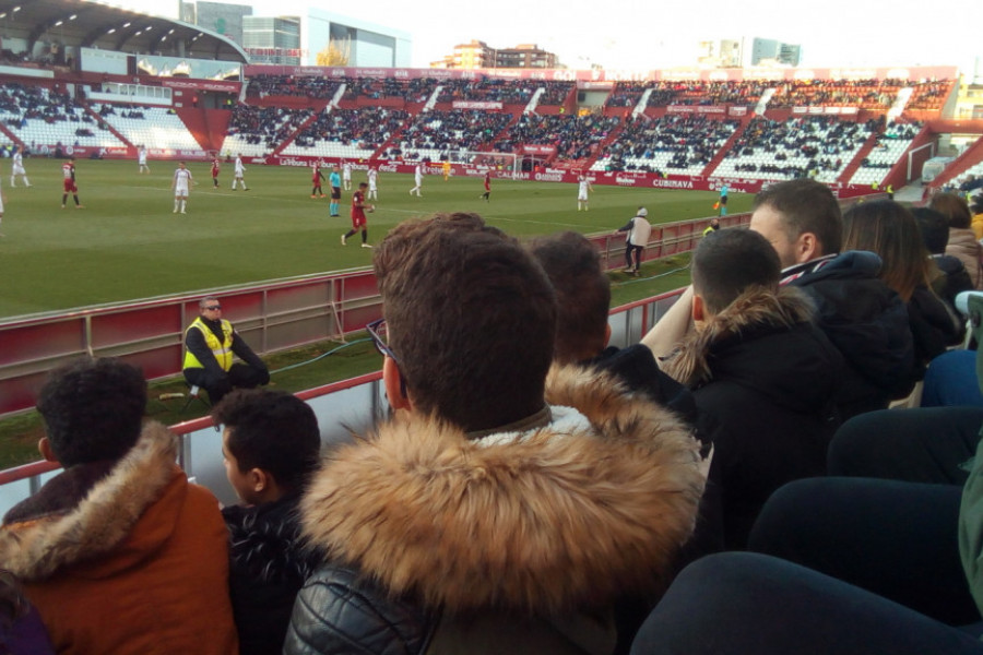 Menores atendidos en centros de Caudete (Albacete) y Villena (Alicante) asisten a un partido entre el Albacete Balompié y el C.D. Mirandés. Fundación Diagrama. Castilla-La Mancha. Comunidad Valenciana. 2019 