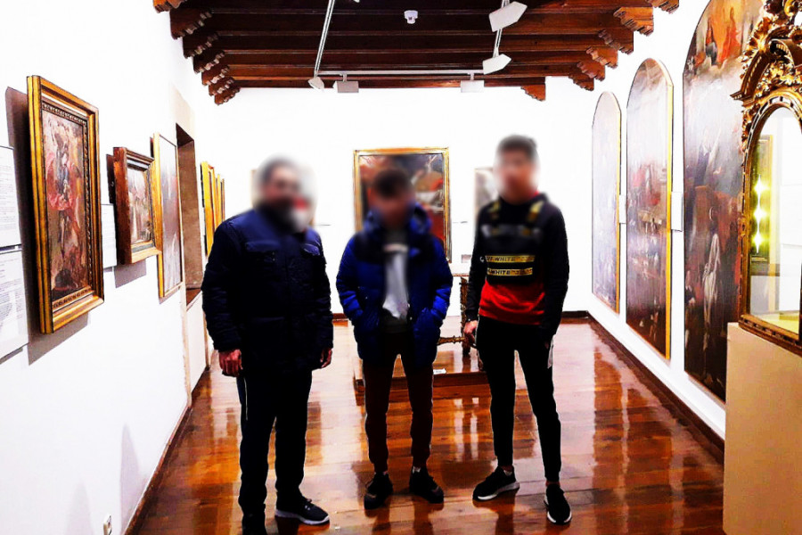 Los menores atendidos en el Hogar de Acogida ‘Arribes del Tormes’ de Salamanca visitan el museo de la ciudad. Fundación Diagrama. Castilla y León 2020. 