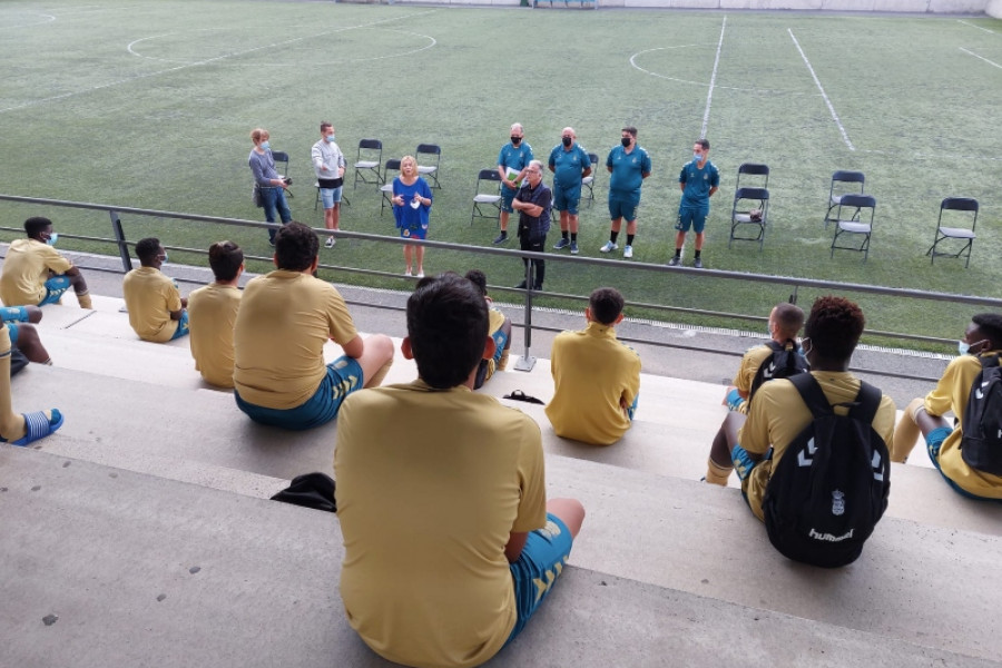 Menores atendidos en los hogares ‘Piletillas’, ‘Piedra Molino’ y ‘Los Hoyos’ inician un programa de entrenamientos con la UD Las Palmas