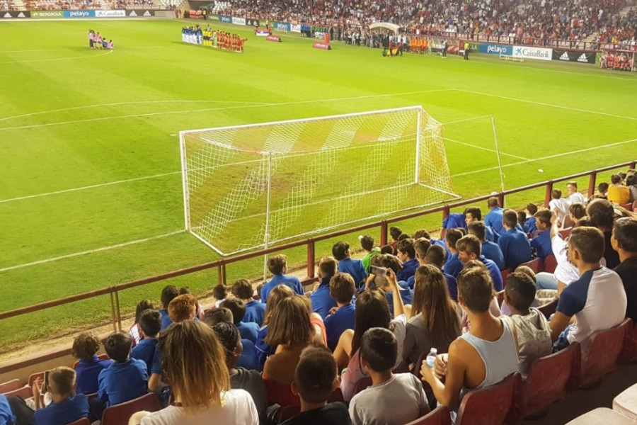 Los menores atendidos en el centro ‘Iregua’ de Logroño asisten a un partido de la selección femenina de fútbol de España. Fundación Diagrama. La Rioja 2018.