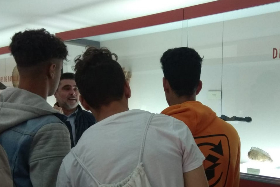 Los menores acogidos en el hogar ‘Ankaso Alguazas’ participan en una visita al Museo de la Música Étnica de Barranda. Fundación Diagrama. Murcia 2019. 