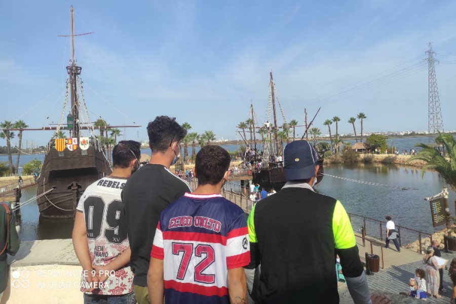 El municipio de Palos de la Frontera recibe la visita de las personas jóvenes atendidas en el centro ‘Odiel’ de Huelva