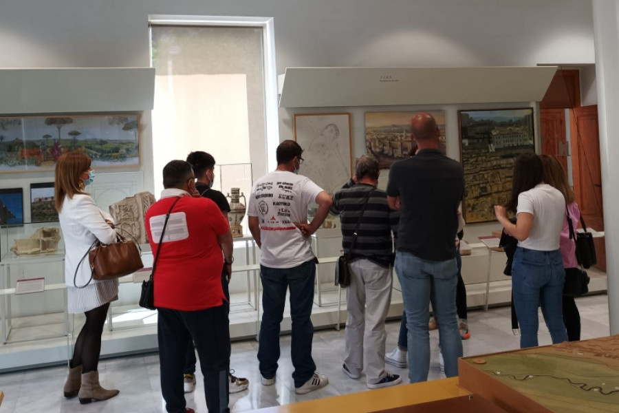 El Museo de la Ciudad de Murcia abre sus puertas a las personas atendidas en el centro de día ‘Heliotropos’ de Pueblo de Soto. Fundación Diagrama 2022.