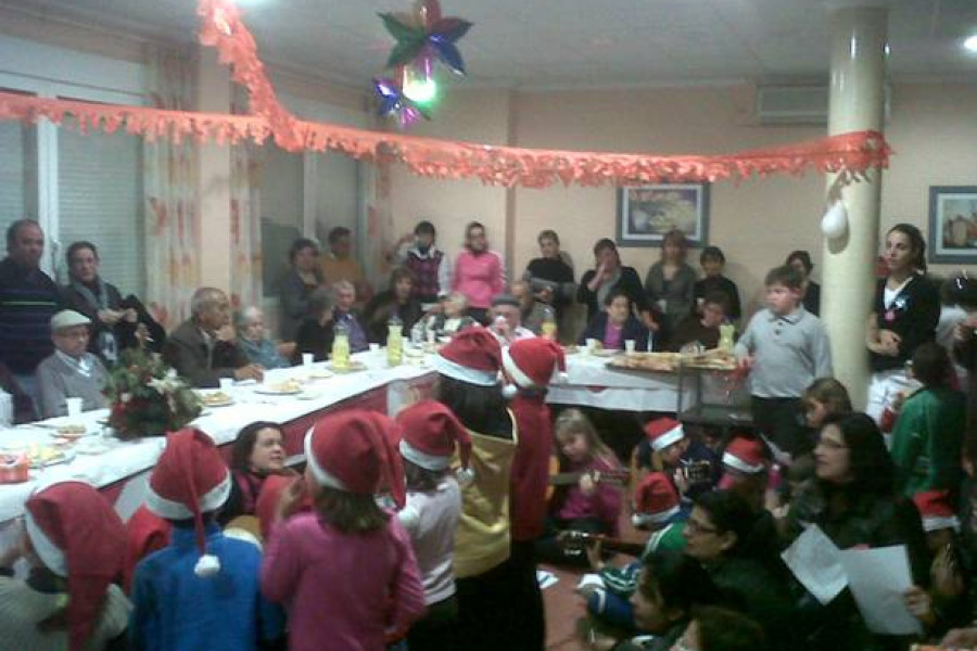 Actividades intergeneracionales, talleres y fiestas para celebrar la Navidad en la Residencia 'Nuestra Señora de Cortes', de Alcaraz (Albacete)
