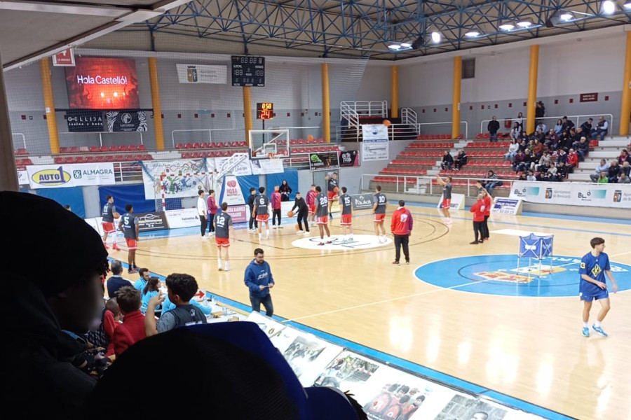 Partido de la Liga Española de Baloncesto Plata - Benicarló