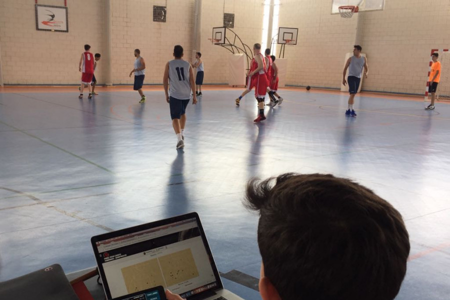 Los jóvenes atendidos en el centro ‘Pi Gros’ de Castellón participan en un partido de hermanamiento con el Club Baloncesto Caudete. Fundación Diagrama. Castilla-La Mancha. Comunidad Valenciana. 2018.