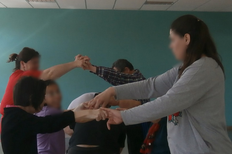 Las personas atendidas en el Centro de Día de Puerto Lumbreras descubren los beneficios físicos y emocionales de la biodanza. Fundación Diagrama. Murcia 2019.  