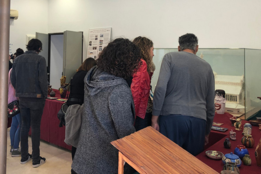 Las personas atendidas en el centro sociosanitario ‘Cristo de los Mineros’ de La Unión (Murcia) exponen sus obras en una muestra de cerámica e historia de Roche. Fundación Diagrama 2019. 