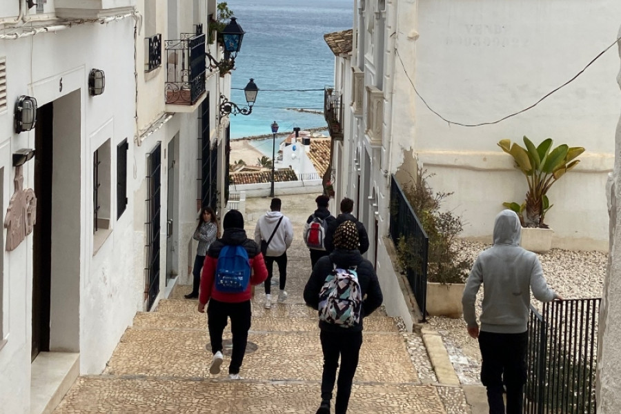 Las personas jóvenes atendidas en el Hogar ‘La Magrana’ de Alicante disfrutan de una jornada de ocio positivo en Altea y Benidorm. Fundación Diagrama. Comunidad Valenciana 2022.