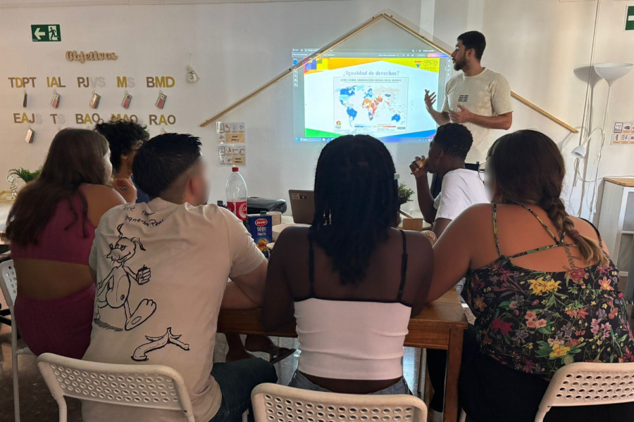 Diversidad sexual y de género, los temas de la charla educativa dirigida a jóvenes del hogar ‘Jiribilla’ (Canarias) e impartida por el Colectivo Gamá