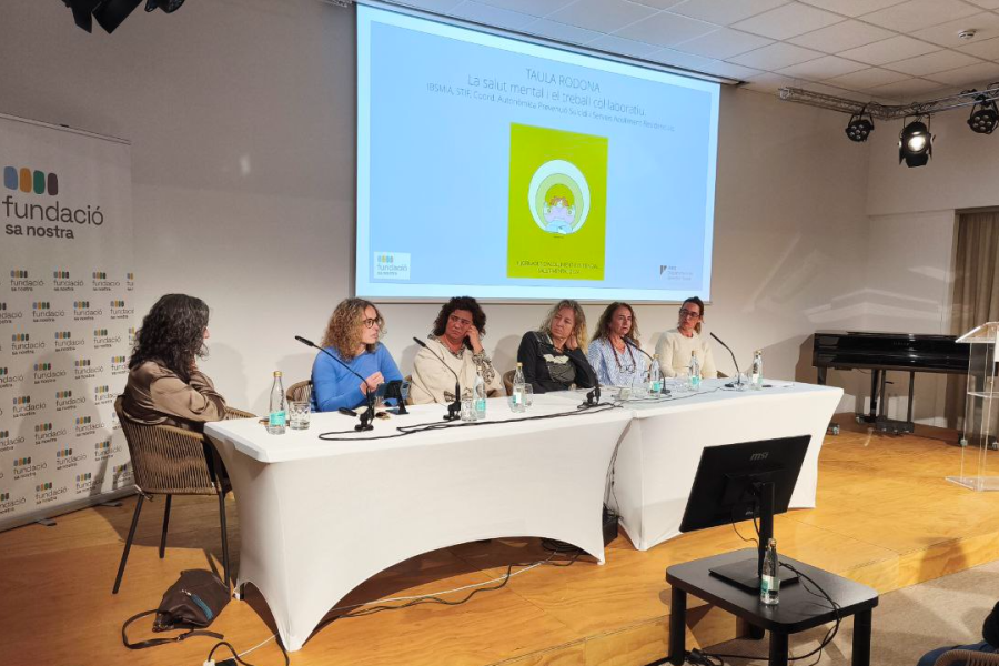 Mesa redonda con personas expertas en centros de acogimiento residencial 
