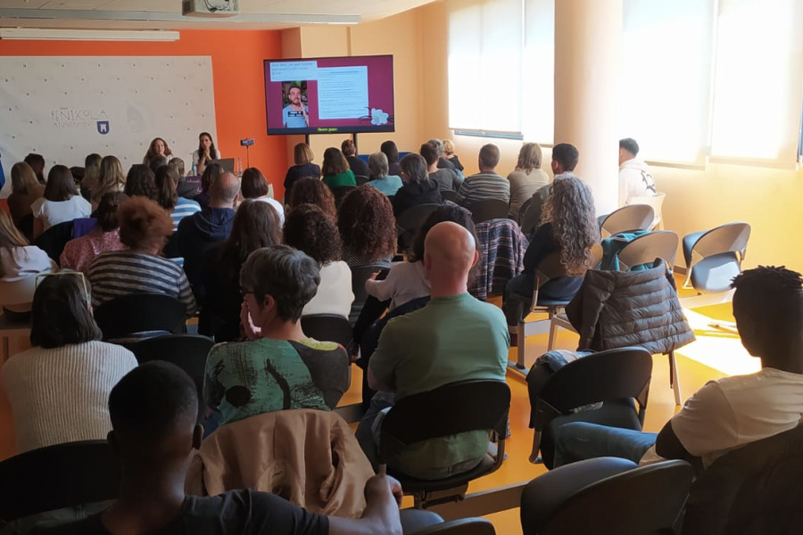 Ponencia 'Hablemos de sexualidad para prevenir la violencia' en Ayto Peñíscola - Usuarios Hogar 'Manuela Solís Clarás'