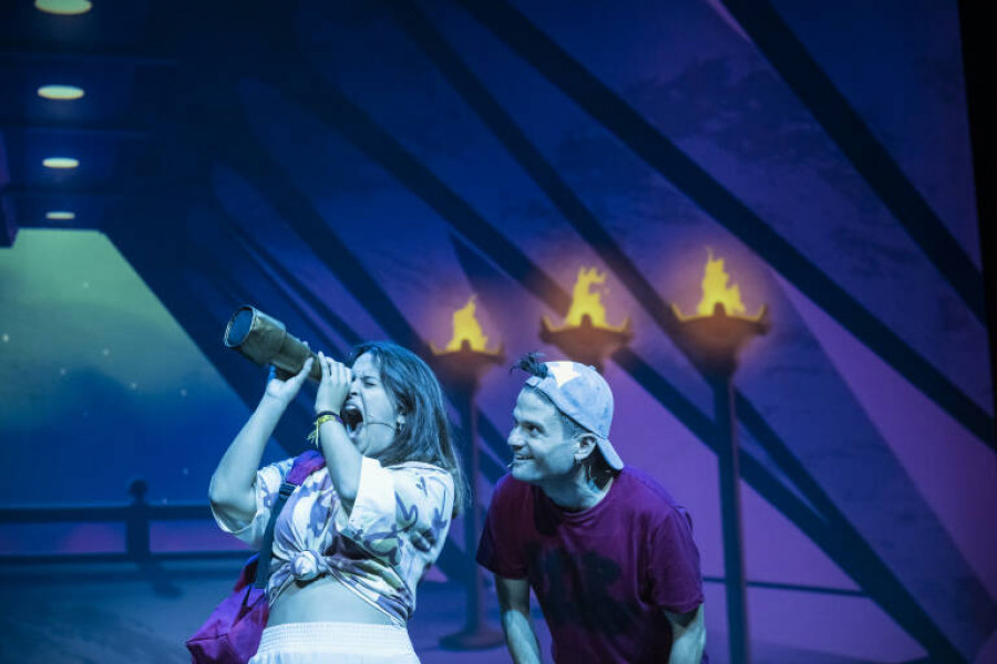 El primer musical de divulgación científica en España cuenta con la asistencia de las personas jóvenes de la residencia 'Mas de la Pinaeta' de Gátova (Valencia)