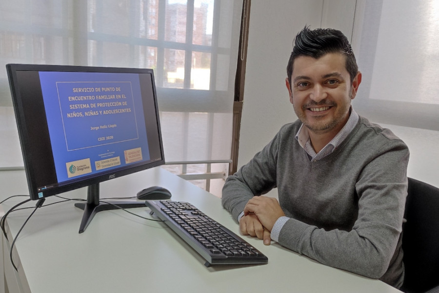 Un profesional de Fundación Diagrama lleva a cabo una ponencia en el VI Congreso Internacional en Contextos Psicológicos, Educativos y de la Salud