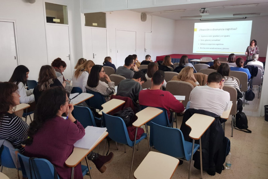 Profesionales de Fundación Diagrama en Castilla-La Mancha asisten al curso formativo ‘Trayectorias delictivas en jóvenes desde una perspectiva de género. 2020