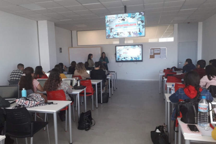 Profesionales de Fundación Diagrama en Las Palmas de Gran Canaria desarrollan un seminario académico para estudiantes de la Universidad Fernando Pessoa. 2019