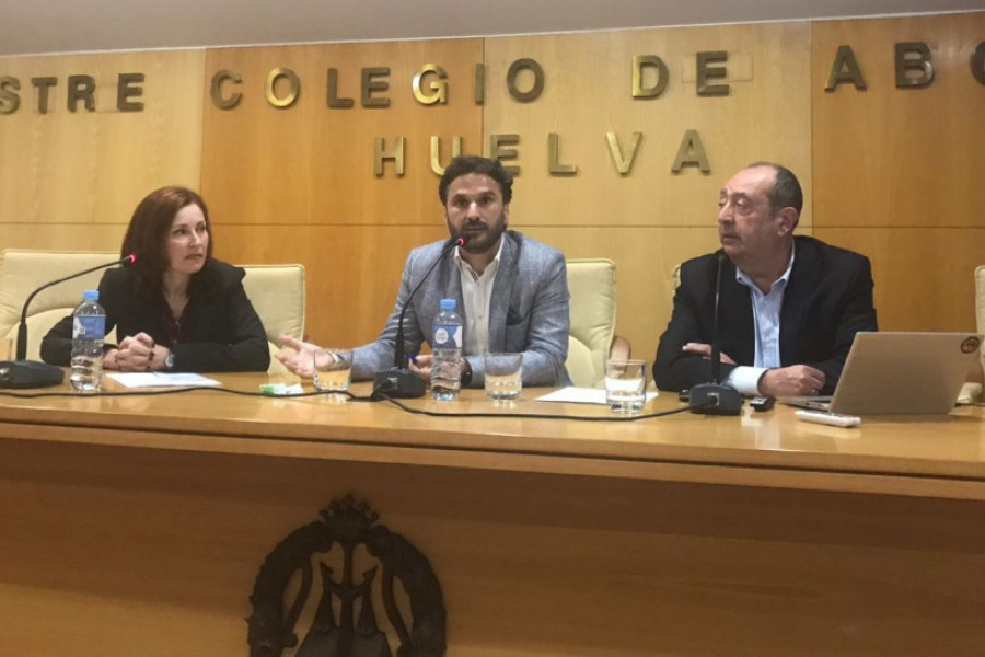 Profesionales del centro ‘Odiel’ de Huelva participan en unas jornadas sobre medidas de internamiento organizadas por el Colegio de Abogados de Huelva. Fundación Diagrama. Andalucía 2018. 