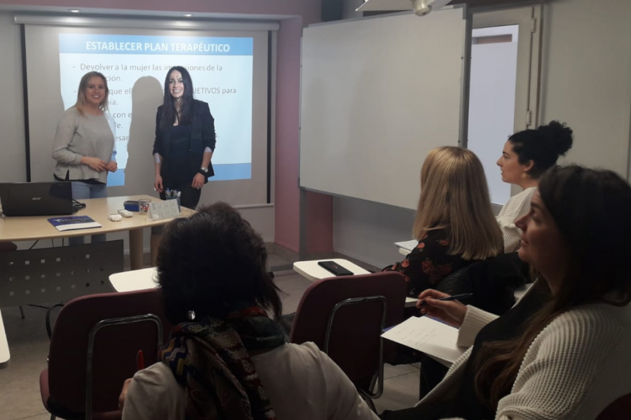 Profesionales de la Red de Atención a Víctimas de Violencia de Género en Cantabria participan en un curso de intervención psicoterapéutica. Fundación Diagrama. Cantabria 2020.