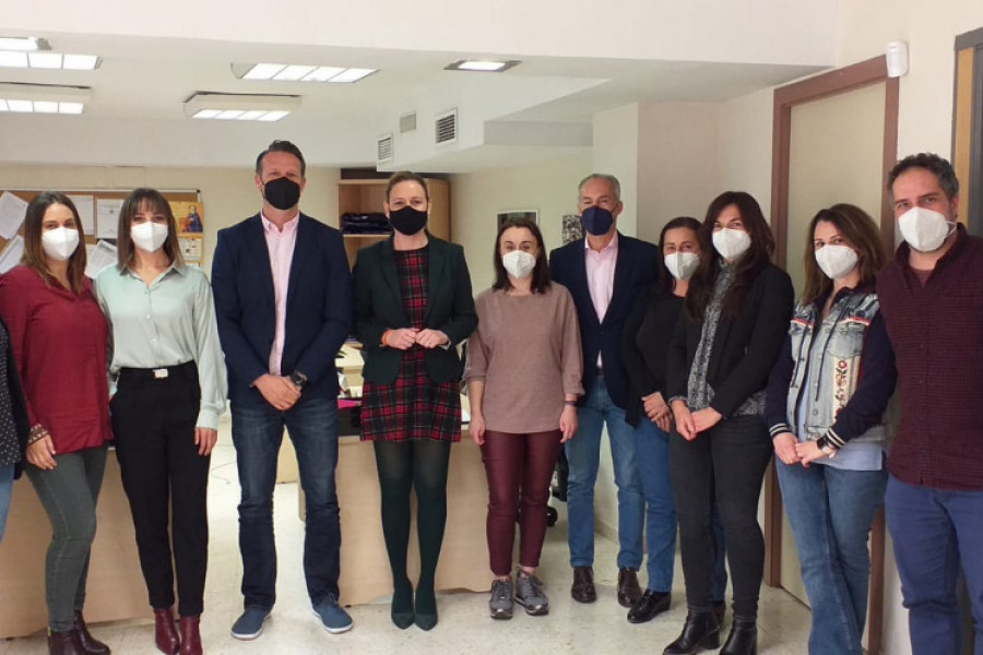 Representantes de la Delegación Territorial de la Junta de Andalucía visitan el Servicio Integral de Medio Abierto (SIMA) de Jaén
