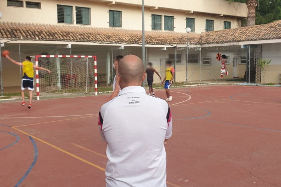 La residencia ‘Mariano Ribera’ de Burjassot (Valencia) celebra un torneo de baloncesto en colaboración con la Fundación Real Madrid