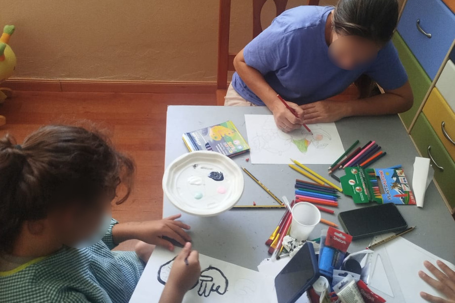 Personas usuarias de la Red de Atención de Violencia de Género de Cantabria participan en el III Concurso de Ilustración sobre la DUDH 