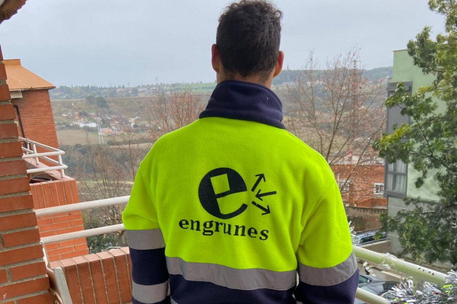 Seis jóvenes atendidos en los servicios de primera acogida ‘Mestral’ y ‘Mestral I’ de Sabadell (Barcelona) consiguen su primer contrato laboral
