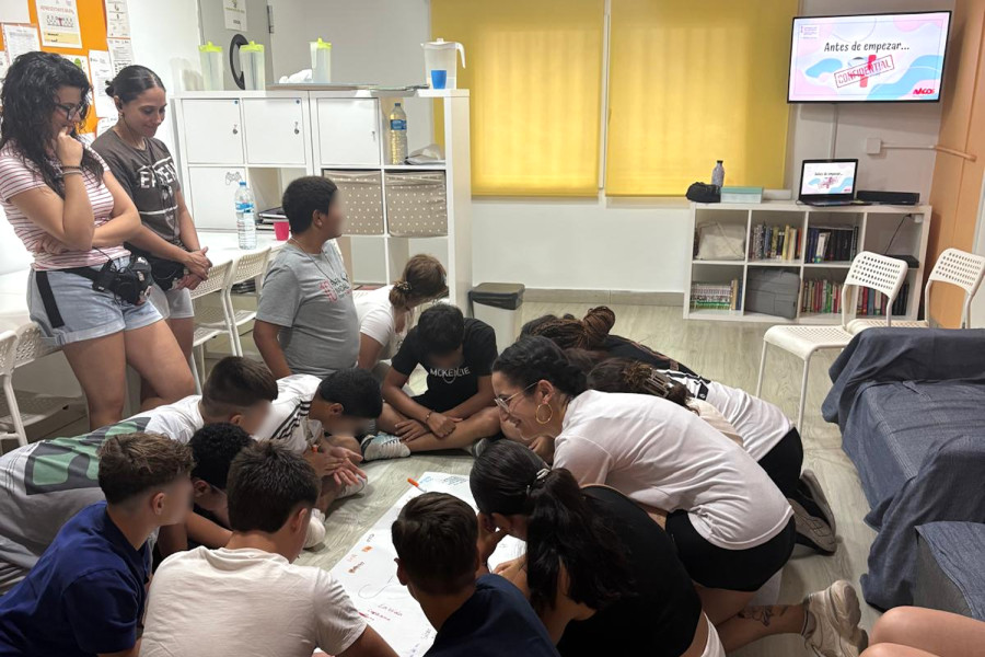 Niñas, niños y adolescentes de la residencia ‘Torrent III’ de Valencia participan en un taller de sexualidad de la asociación AVACOS