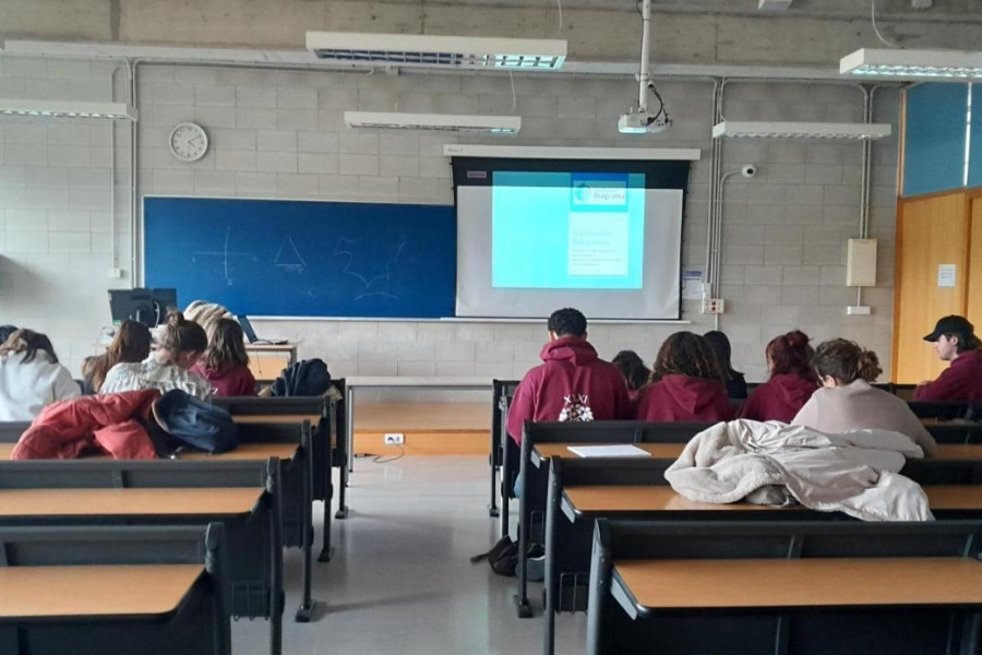 Una psicóloga de Fundación Diagrama realiza un taller de expresión emocional en las XXXI Jornadas de Psicología de la Universidad de las Islas Baleares