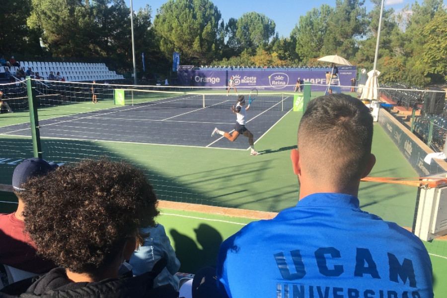 El torneo de tenis Ferrero Challenger cuenta con la asistencia de las personas menores atendidas en el centro ‘La Zarza’ de Abanilla (Murcia)