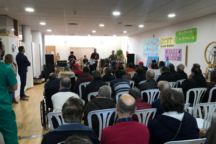 Las personas atendidas en los centros sociosanitarios de Fundación Diagrama en Murcia disfrutan de un concierto con motivo de la Navidad. Fundación Diagrama. Murcia 2018.