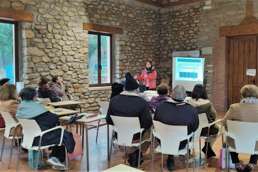 Primera sesión del programa en el Centro Cultural de Soto de Iruz 