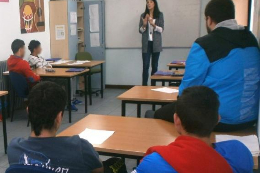 Ruth Beitia visita el Centro Socioeducativo Juvenil de Cantabria