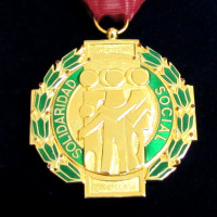 Cruz de Oro de la Orden Civil de la Solidaridad Social