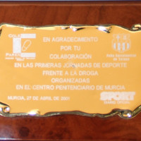 Placa de agradecimiento por la colaboración en las I Jornadas de Deporte Frente a la Droga